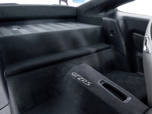 Used 2018 Porsche 911 GT2 RS image 40