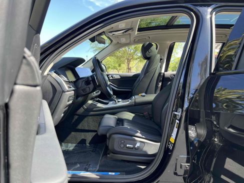Used 2022 BMW X7 xDrive40i w/ Premium Package AWD/4WD image 70