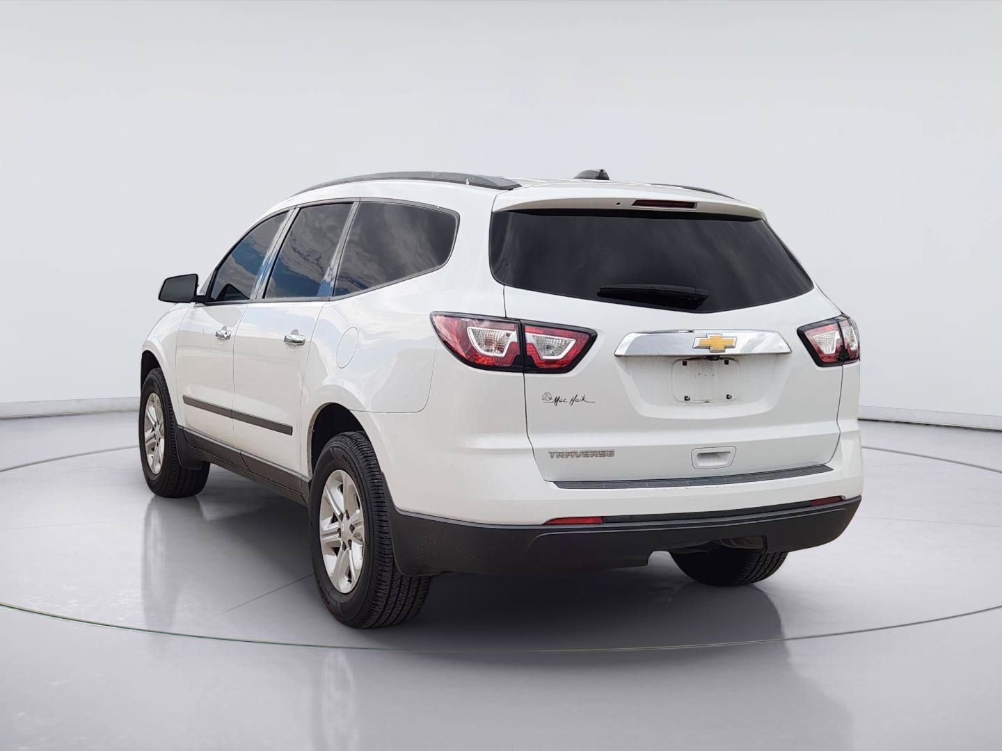 Used 2017 Chevrolet Traverse LS FWD image 7