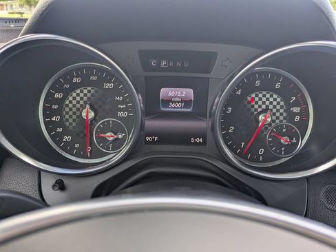 Used 2020 Mercedes-Benz SLC 300 image 25