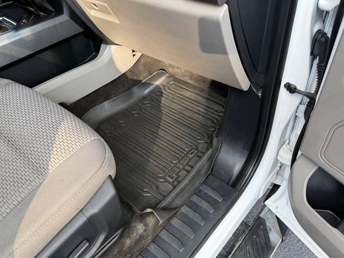 Used 2019 Ford F150 XLT w/ Equipment Group 302A Luxury AWD/4WD image 60