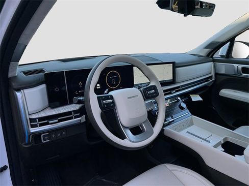 New 2025 Hyundai Santa Fe Calligraphy image 9