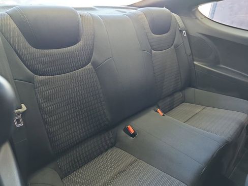 Used 2015 Hyundai Genesis 3.8 image 29