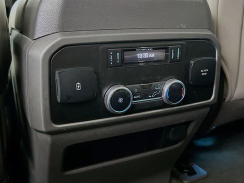 Used 2019 Ford Expedition Max XLT w/ Equipment Group 202A AWD/4WD image 13