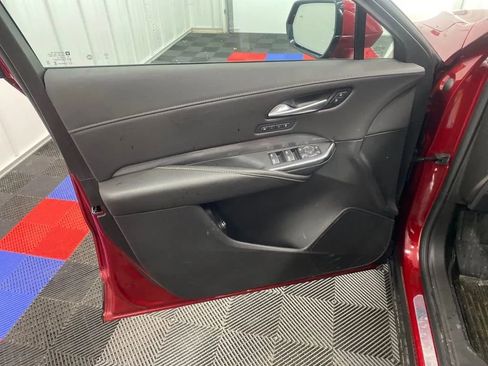 Used 2025 Cadillac XT4 Premium Luxury w/ Cold Weather Package image 17