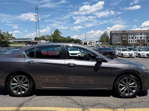 Used 2015 Honda Accord Sport image 12