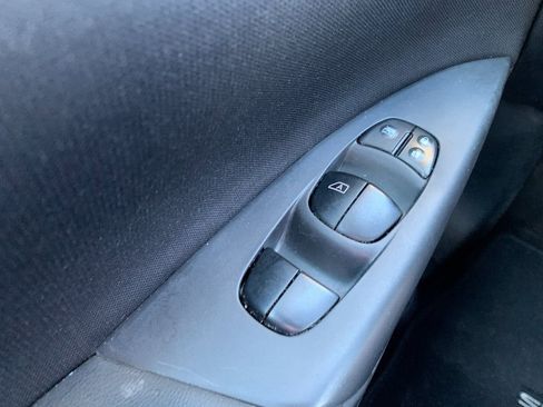 Used 2017 Nissan Sentra SV w/ Style Package image 18