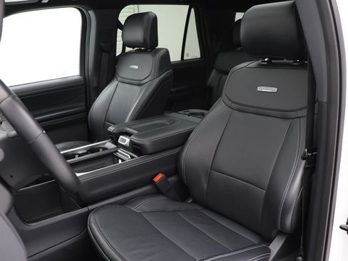 Used 2025 Ford Expedition Max Platinum w/ Stealth Performance Package AWD/4WD image 16