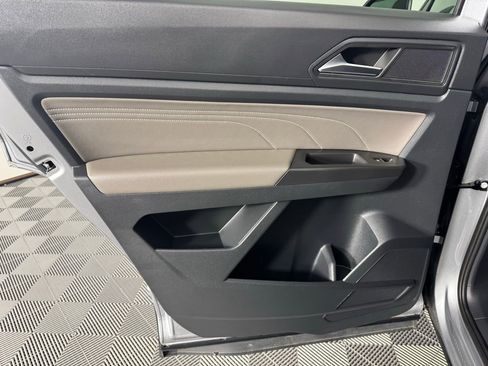 Used 2022 Volkswagen Atlas Cross Sport SE image 19