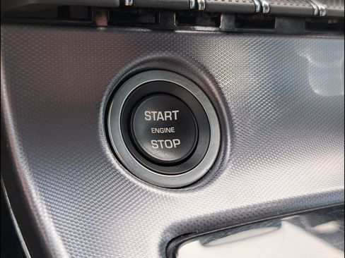 Used 2019 Jaguar F-TYPE Coupe RWD image 12