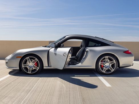 Used 2010 Porsche 911 Targa 4S AWD/4WD image 13