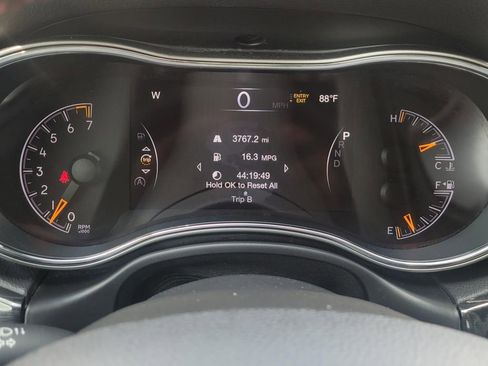 Used 2018 Jeep Grand Cherokee Trailhawk image 37