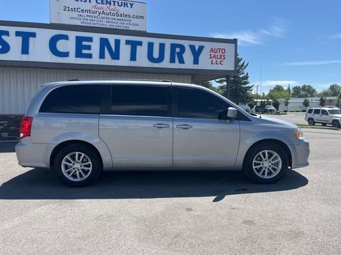 Used 2019 Dodge Grand Caravan SXT FWD image 24