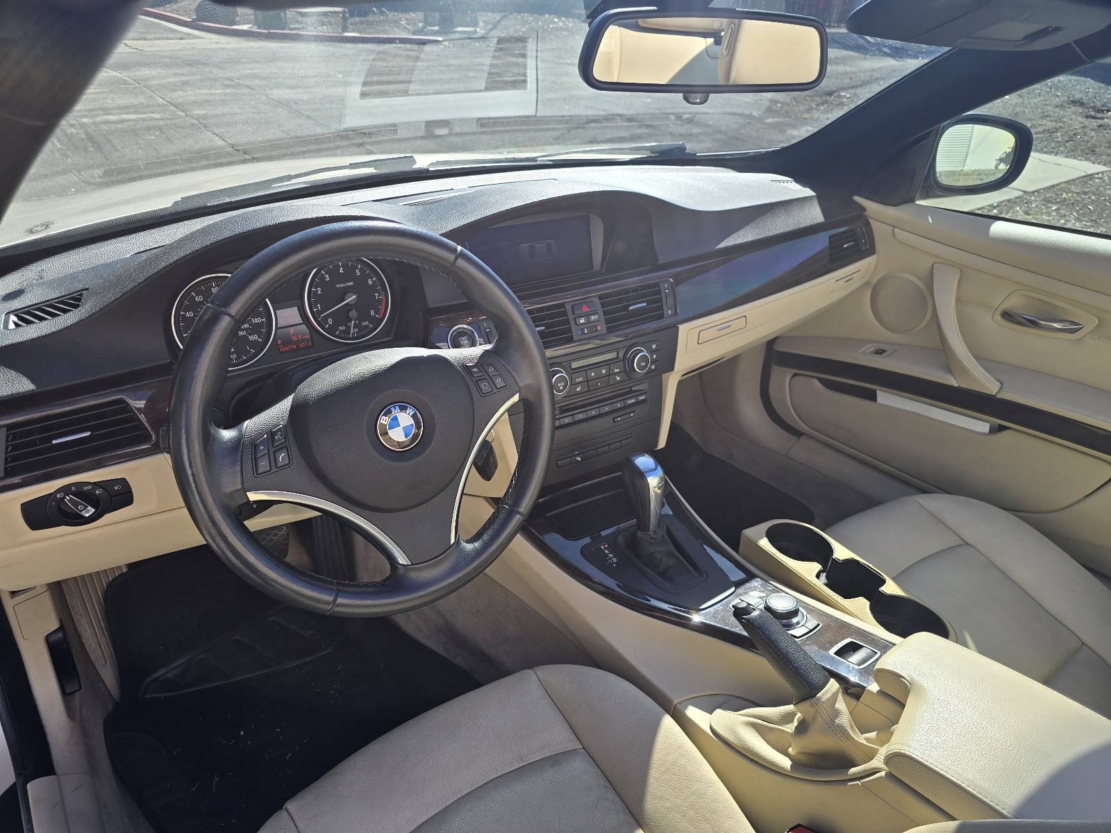 Used 2012 BMW 328i Convertible RWD image 7