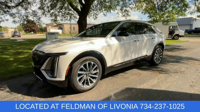 Used 2024 Cadillac Lyriq Sport w/ LPO, Floor Liner Package AWD/4WD image 4