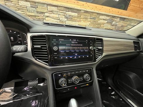 Used 2022 Volkswagen Atlas SEL AWD/4WD image 22