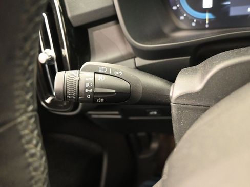 Used 2023 Volvo XC40 Recharge Ultimate w/ Protection Package Premier image 18