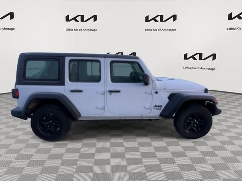 Used 2021 Jeep Wrangler Unlimited Sport image 9