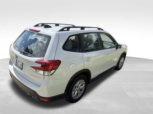 Used 2024 Subaru Forester AWD/4WD image 3