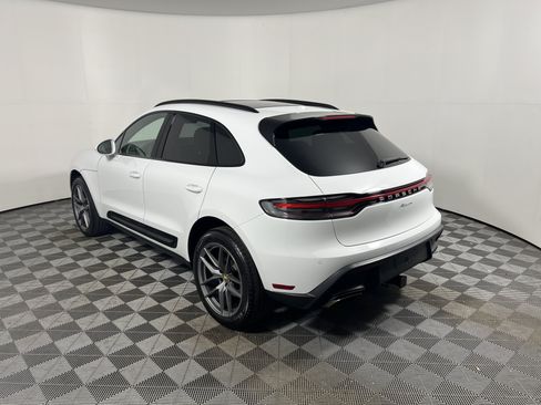 Certified 2026 Porsche Macan AWD/4WD image 3
