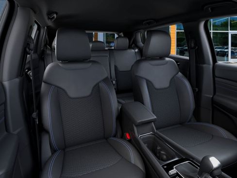 New 2026 Jeep Compass Latitude AWD/4WD image 16