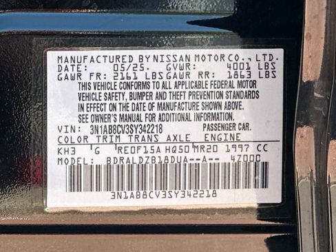 Used 2025 Nissan Sentra SV w/ Trunk Package image 31