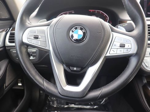 Used 2020 BMW 740i RWD image 28