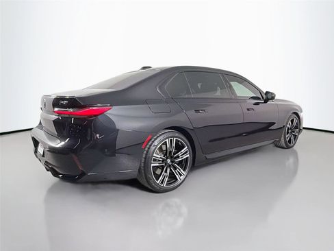 Used 2024 BMW 740i xDrive w/ Premium Package 2 AWD/4WD image 5