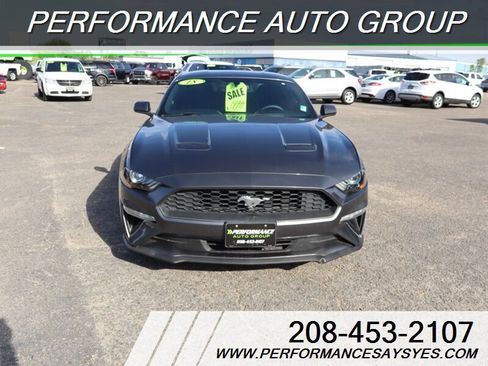 Used 2018 Ford Mustang Coupe image 2