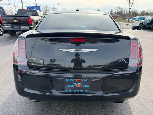 Used 2013 Chrysler 300 C image 4
