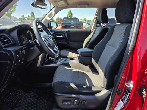 Used 2021 Toyota 4Runner SR5 AWD/4WD image 7