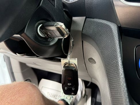 Used 2021 Ford Transit Connect XL image 31