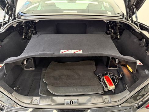 Used 2016 Ferrari California T RWD image 17