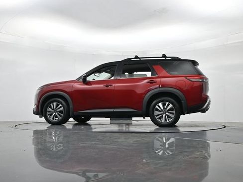 Used 2022 Nissan Pathfinder SL AWD/4WD image 38