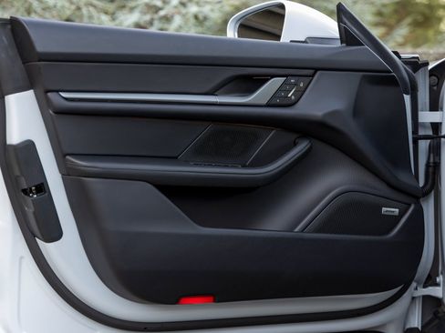 New 2025 Porsche Taycan image 21