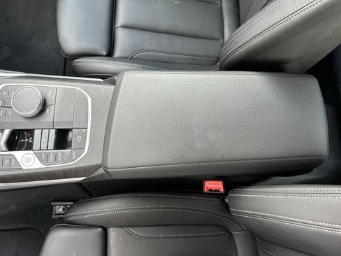 Used 2024 BMW 330i Sedan w/ Premium Package RWD image 20