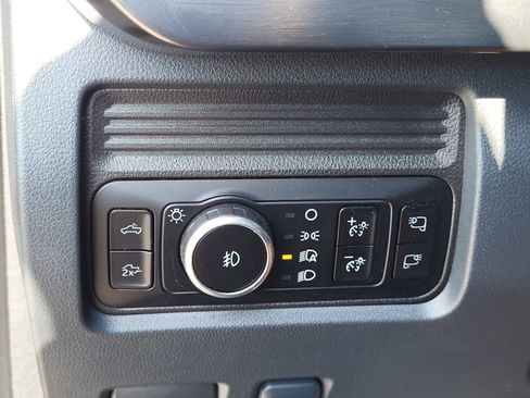 Certified 2025 Ford F250 Lariat w/ Lariat Ultimate Package AWD/4WD image 25