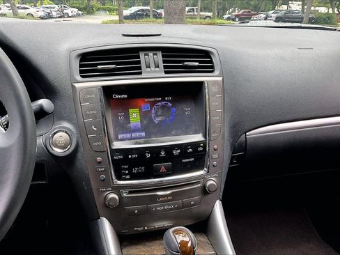 Used 2014 Lexus IS 250C w/ Luxury Package RWD image 8