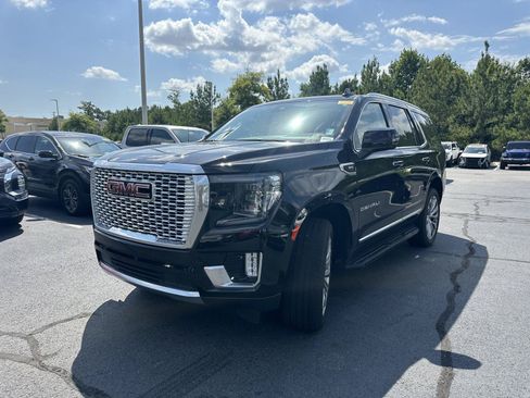 Used 2024 GMC Yukon Denali AWD/4WD image 2