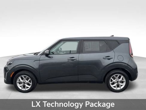 Used 2023 Kia Soul LX w/ Option Group 015 image 6