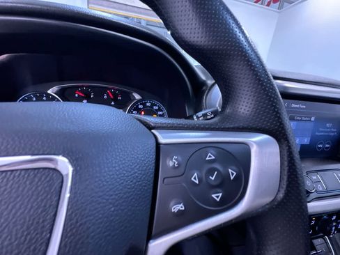 Used 2023 GMC Acadia SLE w/ Driver Convenience Package image 21