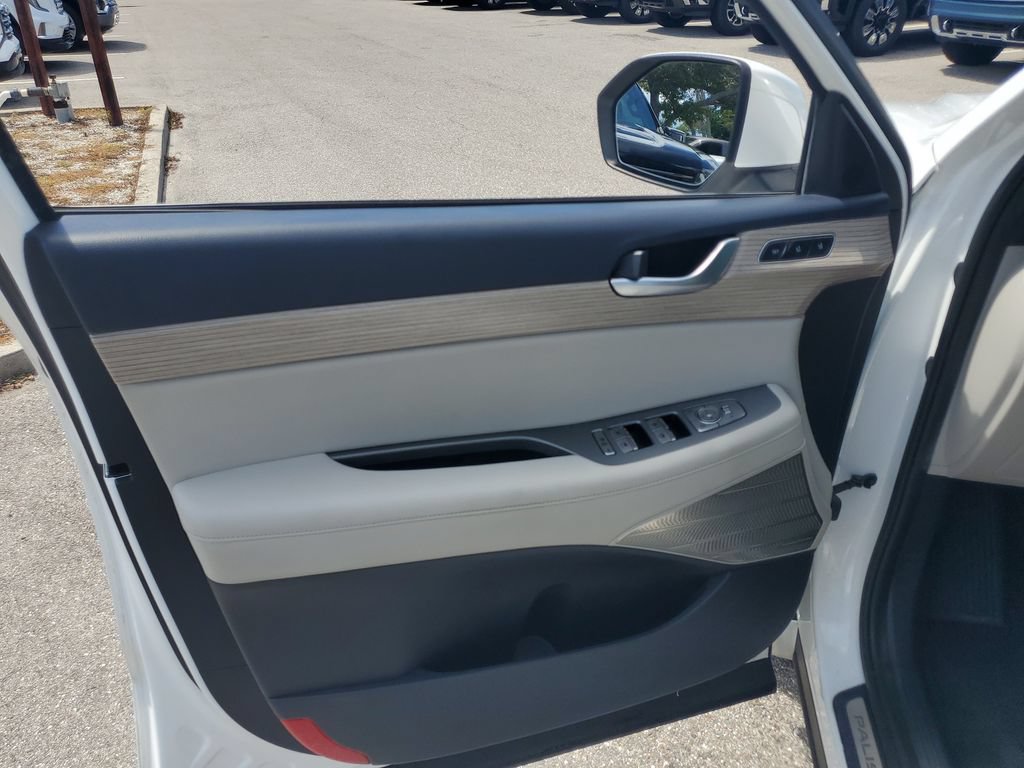Used 2021 Hyundai Palisade Limited FWD image 22