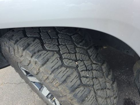 Used 2021 Toyota 4Runner TRD Off-Road Premium w/ Moonroof Package AWD/4WD image 25
