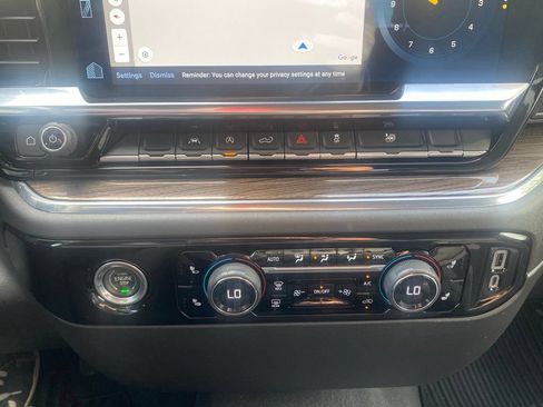 Used 2023 Chevrolet Silverado 1500 LT AWD/4WD image 28