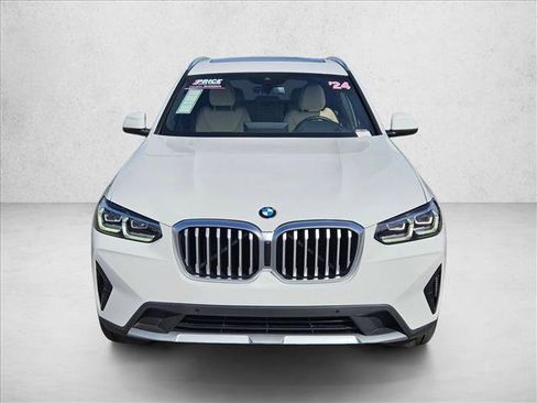 Used 2024 BMW X3 sDrive30i w/ Premium Package image 2