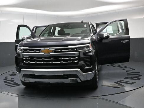 Used 2024 Chevrolet Silverado 1500 LTZ w/ Z71 Off-Road Package AWD/4WD image 21