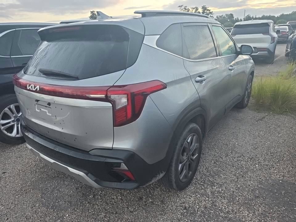 Used 2024 Kia Seltos S FWD image 4