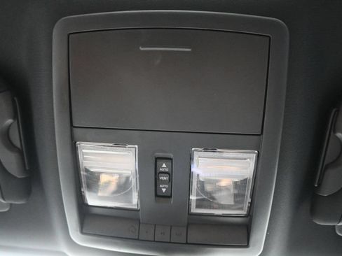 Used 2013 Dodge Challenger R/T Plus RWD image 20