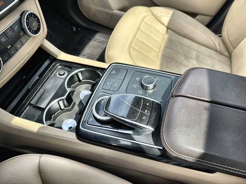 Used 2019 Mercedes-Benz GLE 400 4MATIC image 22