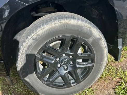 Used 2023 Chevrolet Silverado 1500 Custom w/ LPO, Dark Essentials Package RWD image 3